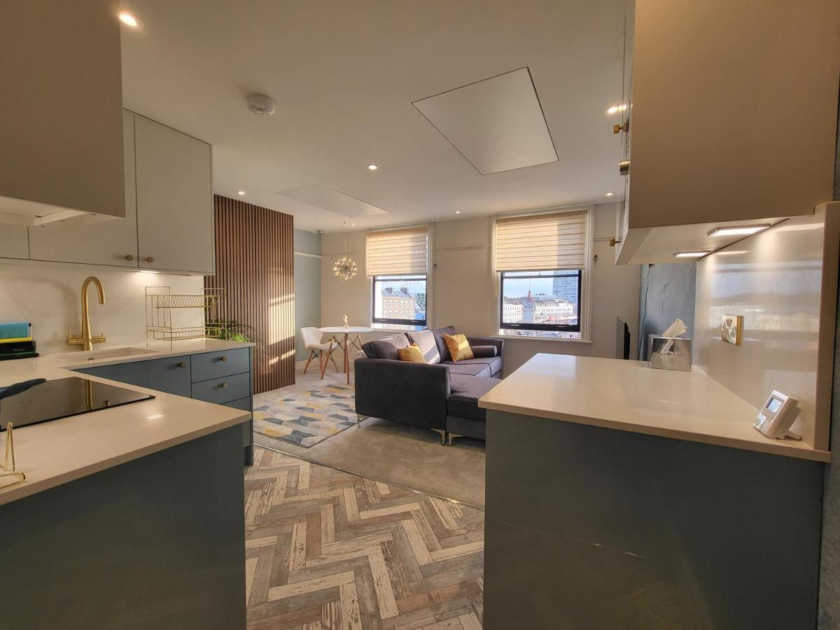 Sunset Point Apts - Blue Horizon Apartment *