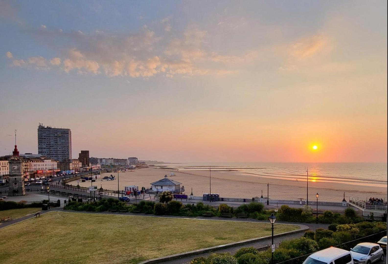 Apartment Sunset Point Apts - Blue Horizon Margate